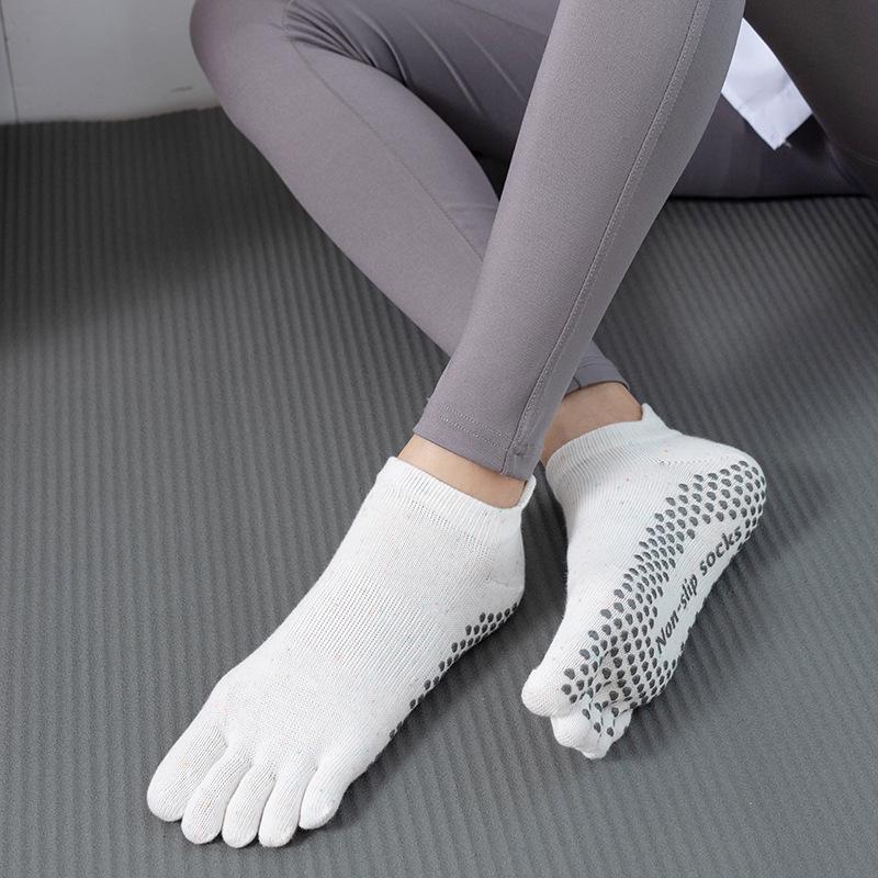 Носки ToeSox с открытой спиной, нескользящие, для йоги и пилатеса, с пятью пальцами — всесезонное качество