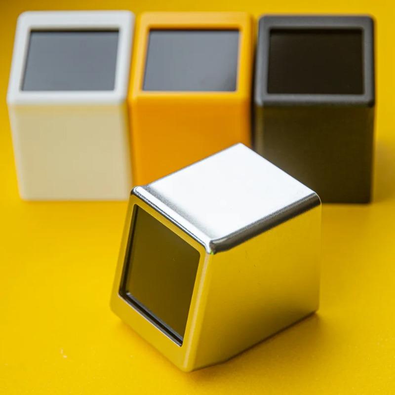 Умная метеостанция Настольные светодиодные ЖК-цифровые часы с Wi-Fi Электронный термометр Датчик гигрометра Наружные настольные украшения Часы Погода Мини-телевизор