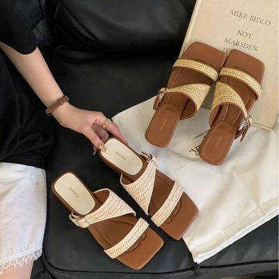 Французский нишевый дизайн красивый с юбкой соломенная толстый каблук мягкая подошва не устают ноги классные тапочки женские летние сандалии