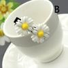 Mini Sweet Flower Daisy Women White Barrettes Flower Clip Hairpins Hair Clips