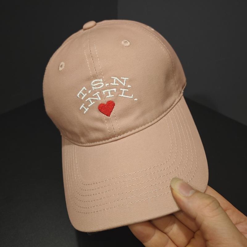 Fashion love letter embroidery baseball cap men and women spring and summer outdoor students riding sunshade sunscreen cap cap