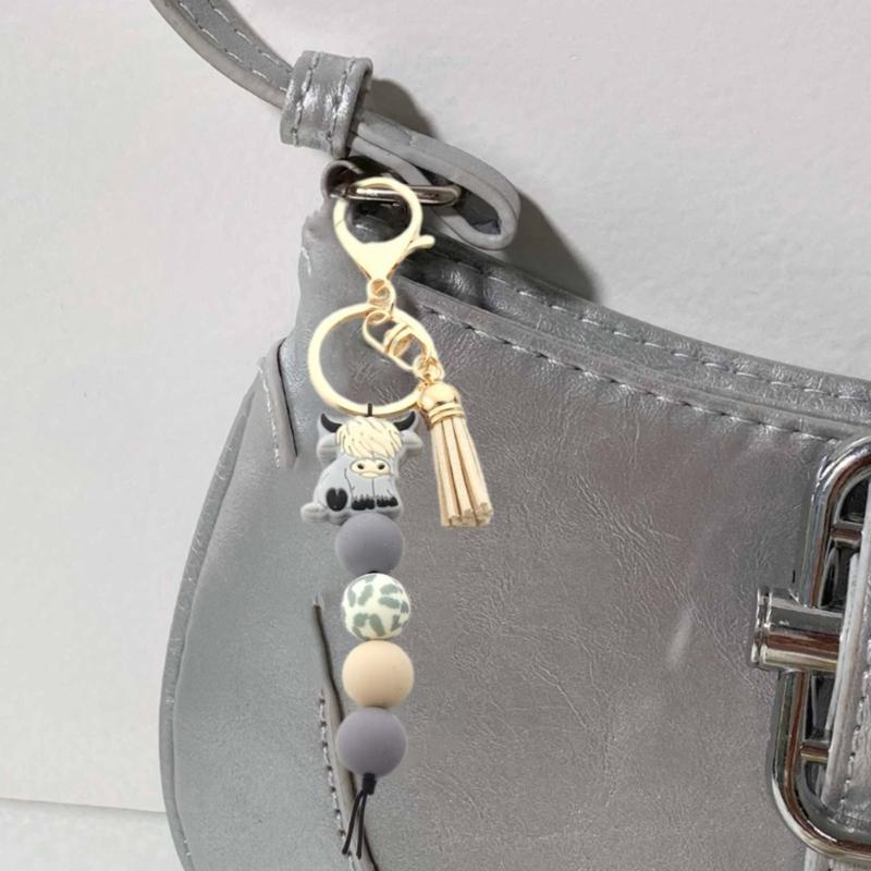 Брелок с шотландской высокогорной коровой с кисточками и силиконовыми бусинами. Животное. Модный держатель для ключей, подвеска для женщин и мужчин.