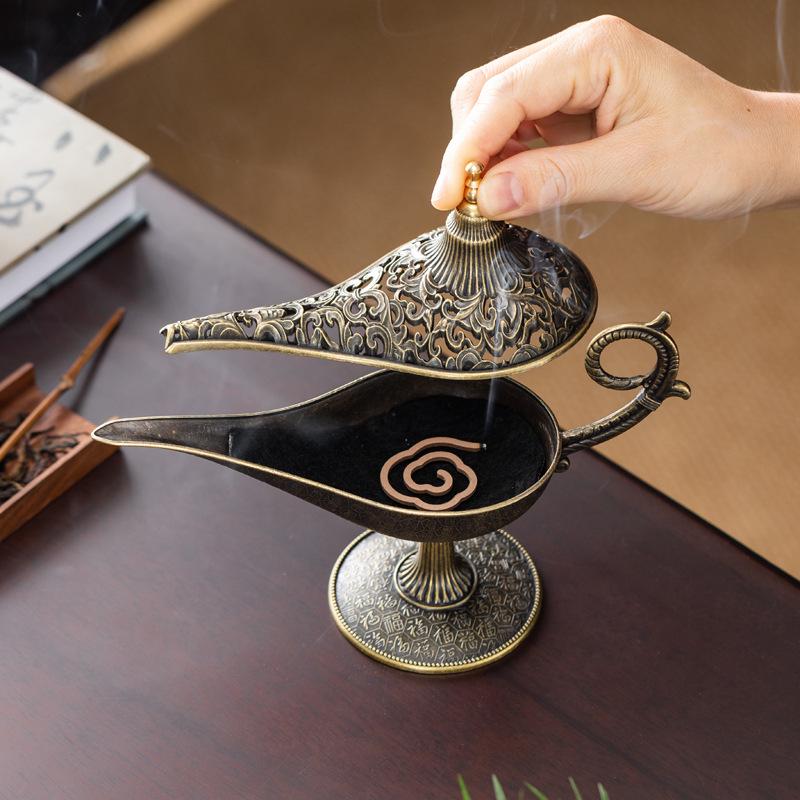 Aladdin's Lamp Incense Burner - Retro Cloud Pattern, Agarwood, Sandalwood, Indoor Ornament.