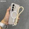 Магнитный ремешок на запястье Жесткий чехол для Samsung Galaxy S25 S26 Ultra S24 FE S23 Plus Беспроводная зарядка Металлический ремешок на шею для камеры Чехол