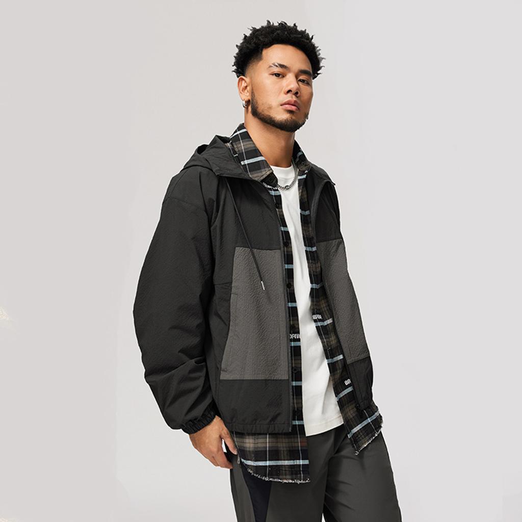 Мужская ветровка с капюшоном серии баскетбола Li Ning Badfive, черная AFDU211-1