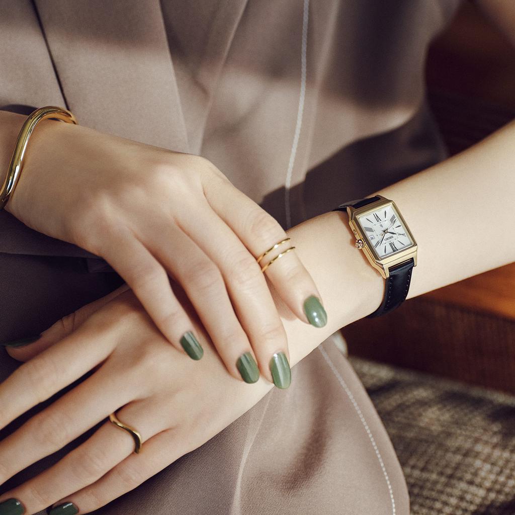 Rukia Grow Квадратный Дизайн Радио на солнечной энергии SSVW212 Серебристый Женский Золотистый [Часы Seiko] Женские +