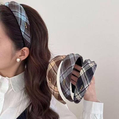 Широкая повязка на голову из шикарной французской клетчатой текстурированной ткани для женщин - Увеличивает высоту макушки и стройнит лицо
