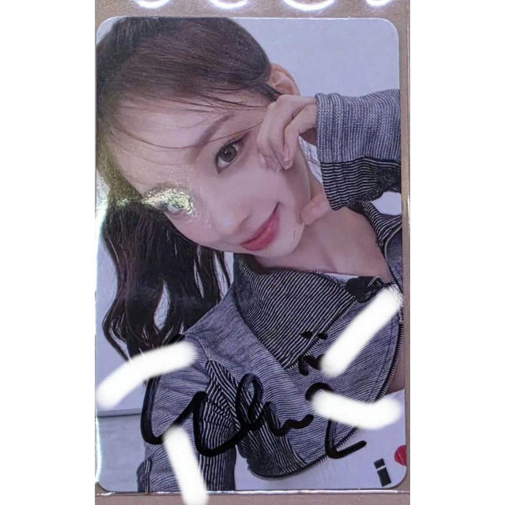 Used RESCENE Wonhee Autographed Photocard