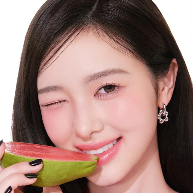 MILK TOUCH Черная смываемая тату для губ 4,5 г