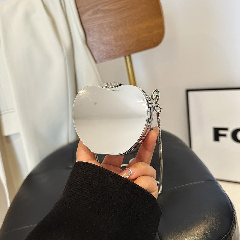 Мини любовь маленькая сумка женская 2025 новая европейская и американская мода глянцевая плечевая цепочка кроссбоди акриловый мундштук красный конверт