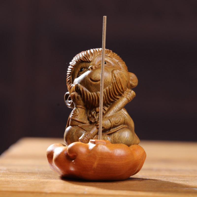 Green Sandalwood Monkey King Incense Holder with Base - Creative Zen Tea Pet Ornament for Desktop and Office.