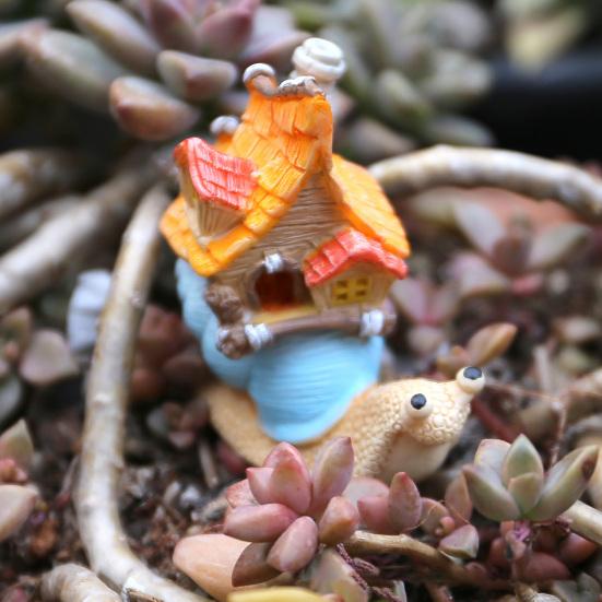yangyizhi Micro Landscape Ornament, Resin Snail Figurine, Waterproof Sun-Resistant Miniature Fairy Tale Accessory, for Flower Pots And Garden Decor