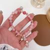 Клубничный кристальный браслет: Женский повседневный стиль с розовым драгоценным камнем для любви и удачи.