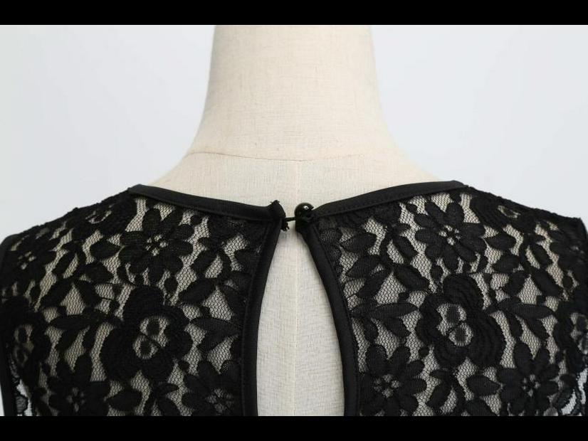 Кружевное платье-халат в стиле ретро без рукавов