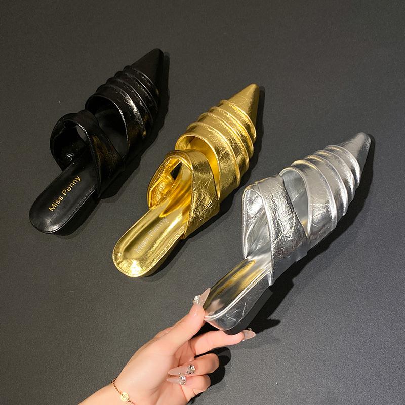 Модные женские повседневные тапочки Новая летняя удобная обувь Женские домашние уличные повседневные сандалии Легкие дизайнерские тапочки Слайды Женские