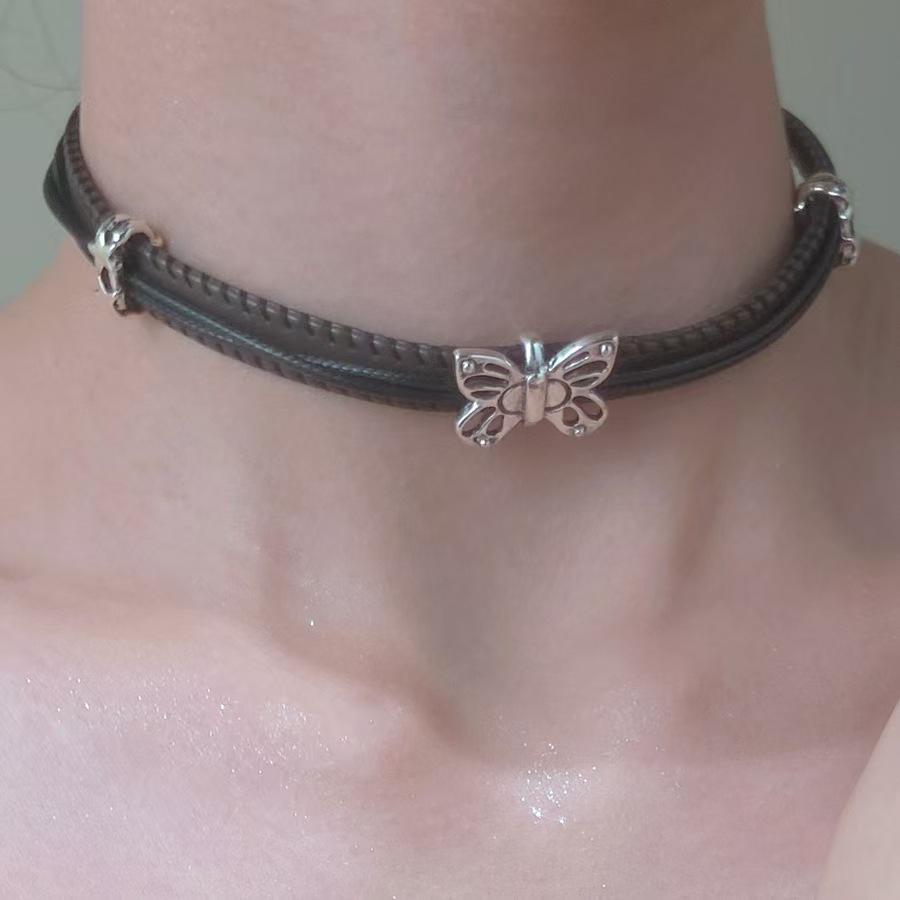 Punk Rivet Cross Clavicle Chain Choker Necklace for Men & Women
