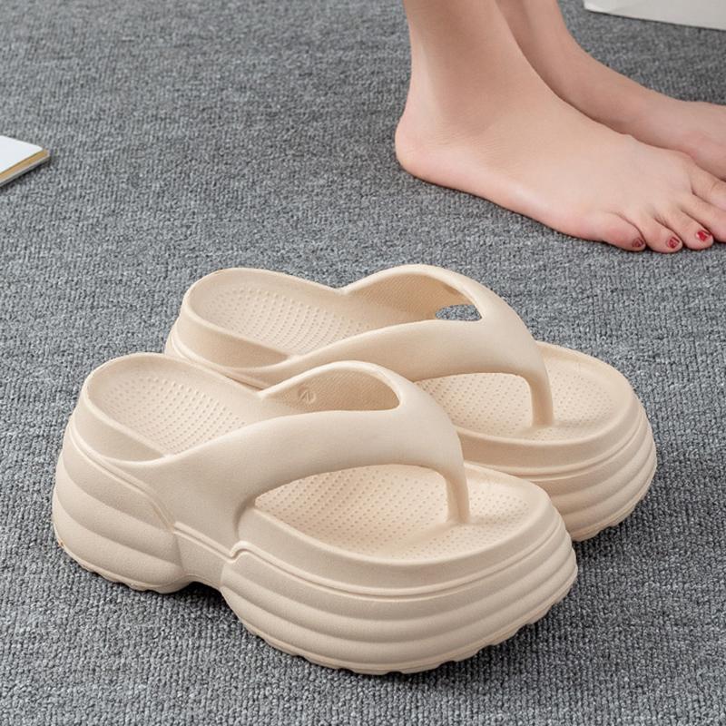 Thick Bottom Eva Women's Flip Flops 2025 Summer Beach Chunky Platform Sandals Women Lightweight Non Slip Clip Toe Wedge Slippers