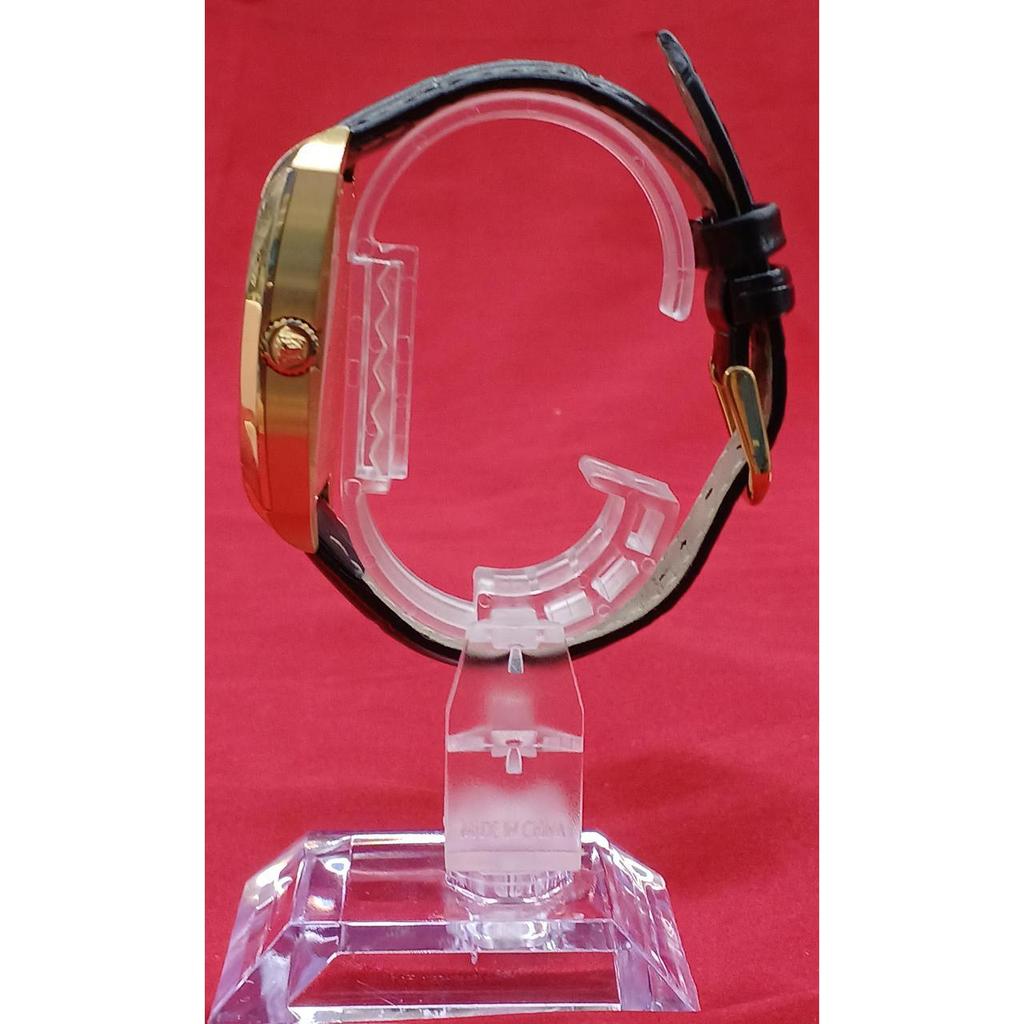 Подержанные кварцевые часы VERSACE WLQ70