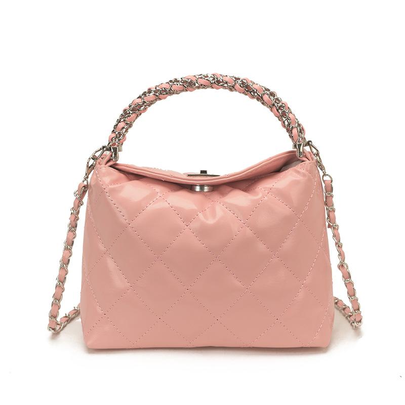 Rhombus chain shoulder messenger bag women's 2026 new niche design fashion handbag