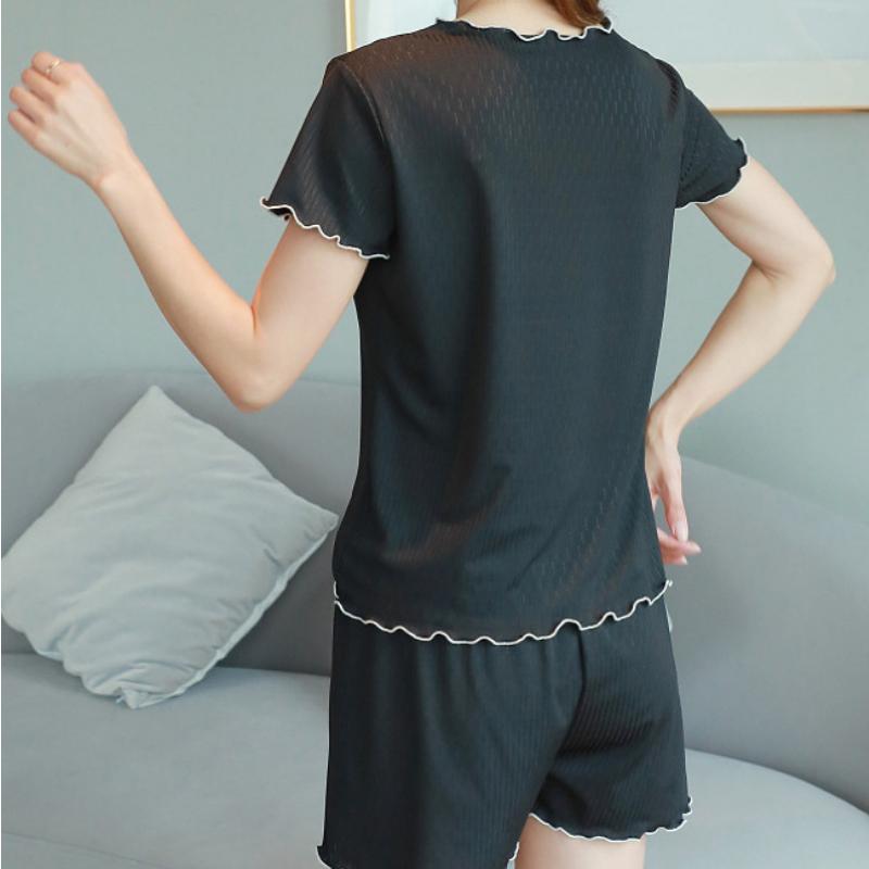 Ледяная шелковая пижама Женская с короткими рукавами и шортами Костюм из двух частей Корейский стиль Базовый классический осенний сладкий стиль Ins Свободный повседневный шикарный тренд домашней одежды