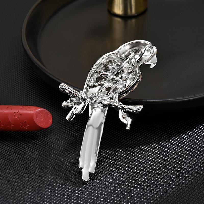 Новая изысканная и милая брошь в виде попугая, простая и модная брошь в виде животного, аксессуары для костюма, женский подарок