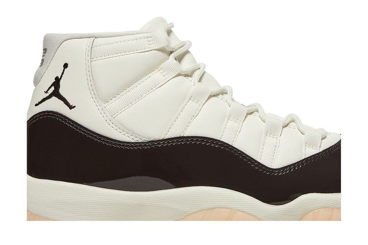Женские кроссовки Jordan 11 Retro Neapolitan (Женский) Парус/Бархатный Коричневый-Атмосфера