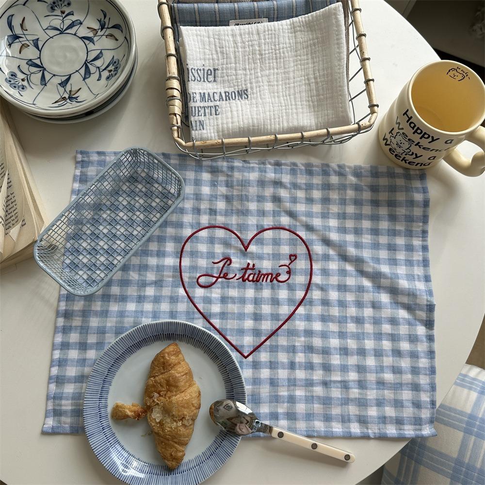 Square Heart Embroidered Placemats Elegant Background Cloth Durable Table Mat Restaurant