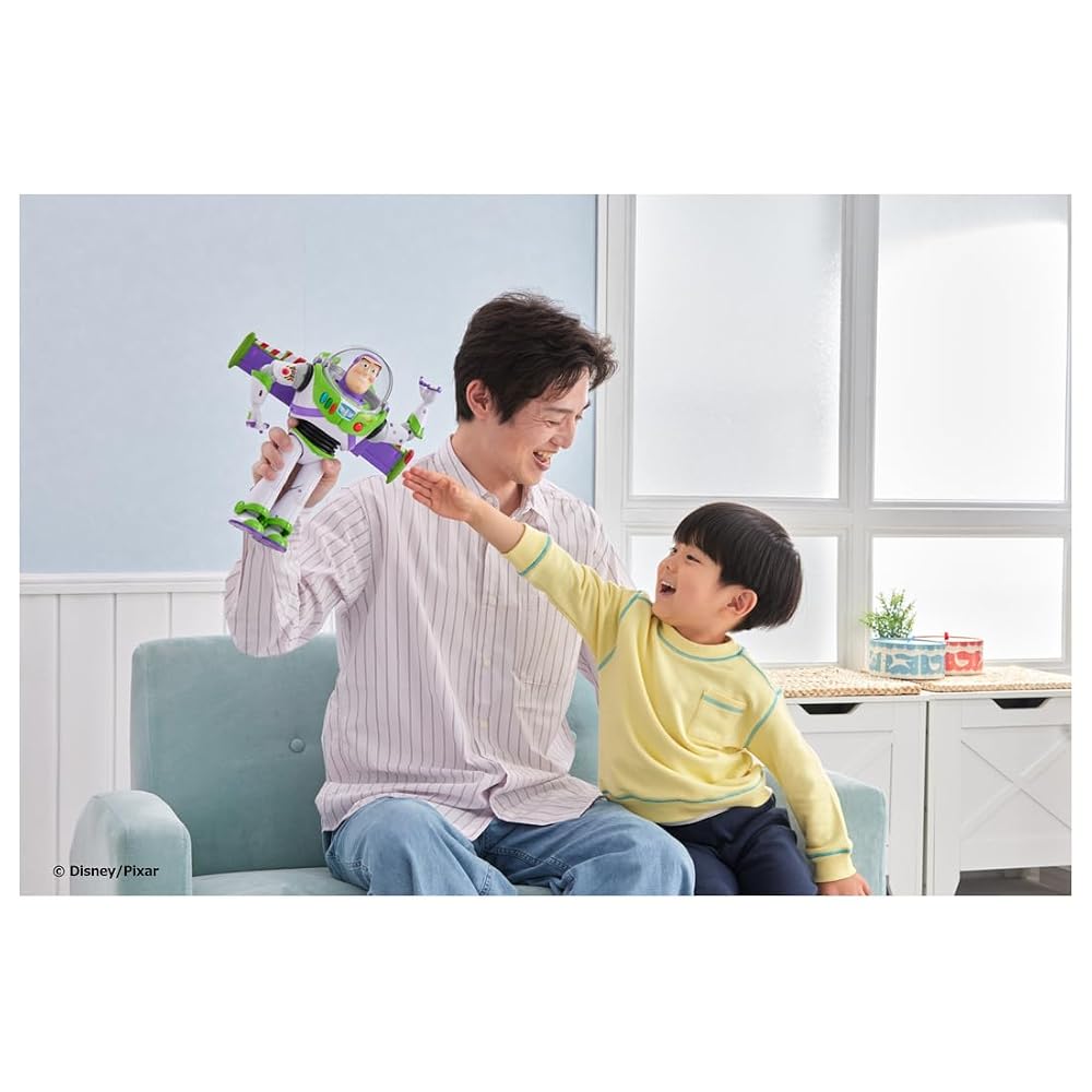 TAKARA TOMY Toy Story Real Size Talking Figure Buzz Lightyea