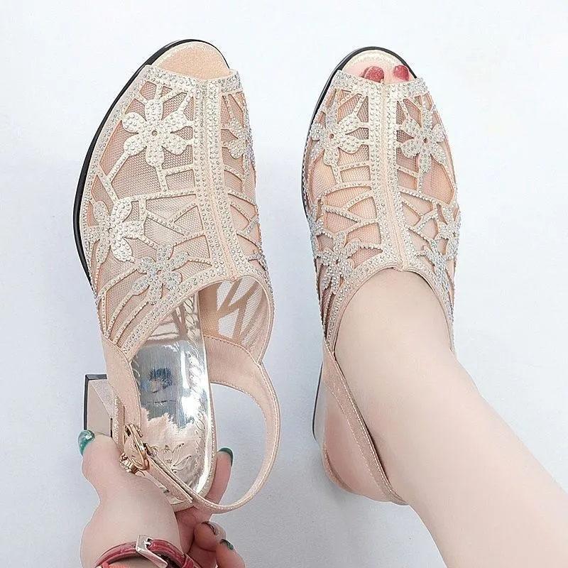 Высота каблука 5–8 см. Босоножки для женщин на высоких каблуках, с сетчатой ​​подкладкой, на нескользящем толстом каблуке и босоножках с выпуклым «рыбим ртом».