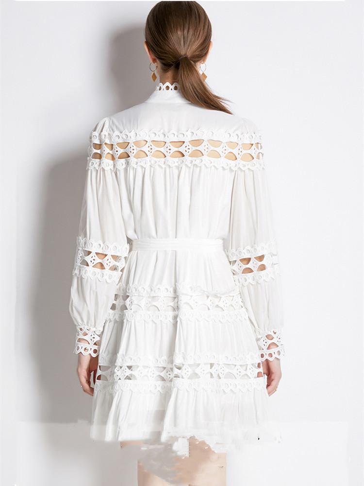 Подиумные женские однобортные платья с воротником-стойкой. Новое весенне-осеннее женское модное белое мини-платье с вышивкой и кружевной отделкой.