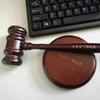 Набор колотушки и подставки Ручная работа Винтажная отделка Дерево Круглый молоток Звук для Судьи Адвоката Собрания Аукциона Продаж Игрушки для Детей
