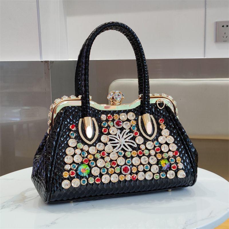 2025 Новая модная повседневная сумка через плечо с бриллиантами и пряжкой-замком