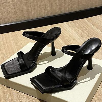 2025 лето новые однословные босоножки с квадратным носком и открытым носком на высоком каблуке женская мода рюмочка и широкая подошва цепь крутые шлепанцы