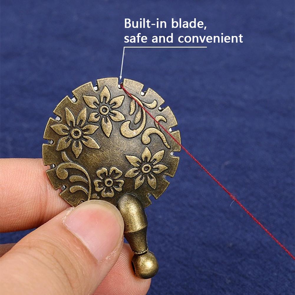 Cross Stitch Bronze Thread Cutter Pendant Yarn Cutter Pendant Retro Thread Breaker Slice for DIY Sewing Tools