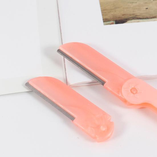 Бритва для бровей премиум-класса, которую легко носить с собой, мини-подарок подруге