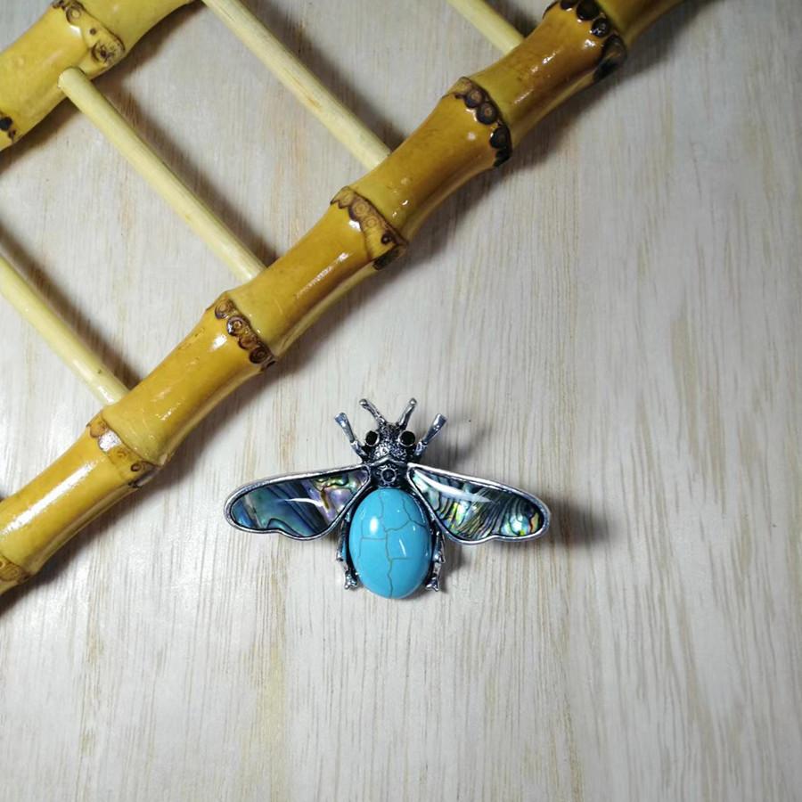 Shell Embedded Butterfly Brooch Pin Pendant With Fashionable Purple Crystal For Women And Men