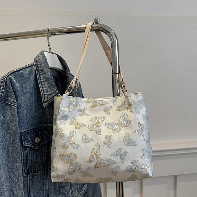 Elegant Large Soft Shoulder Bag With Bow Knot Detail For Casual Everyday Use