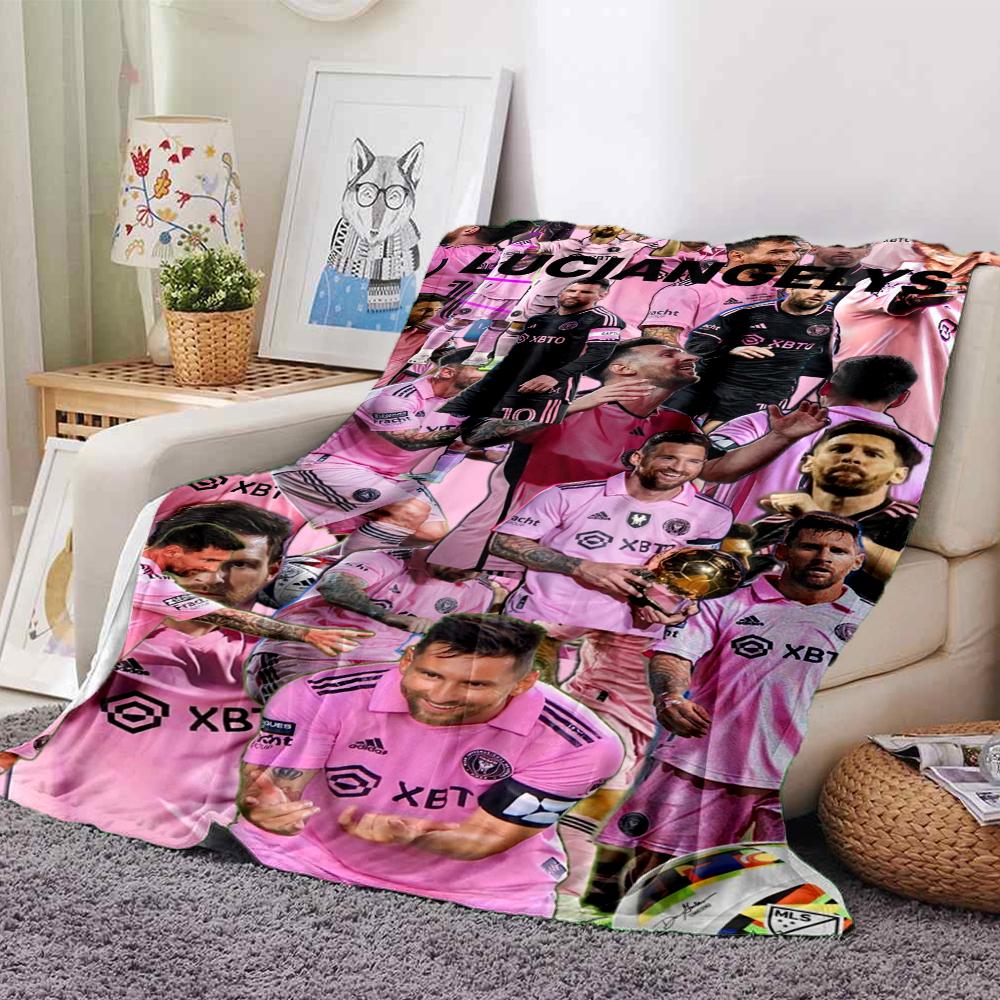 Soccer Player Pink Kit printed flannel breathable and warm blanket, a stylish home gift, suitable for home, office and bedspread use. 15a171
