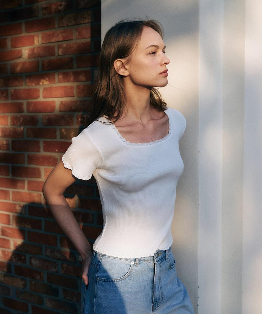 LAMEREI Square Lace Knit Top[Lmbesukn282]-2Color
