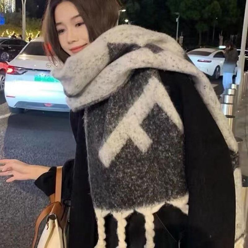 Autumn and Winter New Cashmere Christmas Plaid Scarf Atmosphere Women Keep Warm Imitation Cashmere Versatile Knitted Scarf