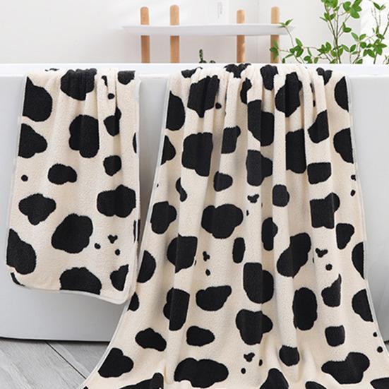 Банное полотенце Ультра мягкое мультяшное изображение коровы с принтом Сильное водопоглощающее легкое быстросохнущее полотенце