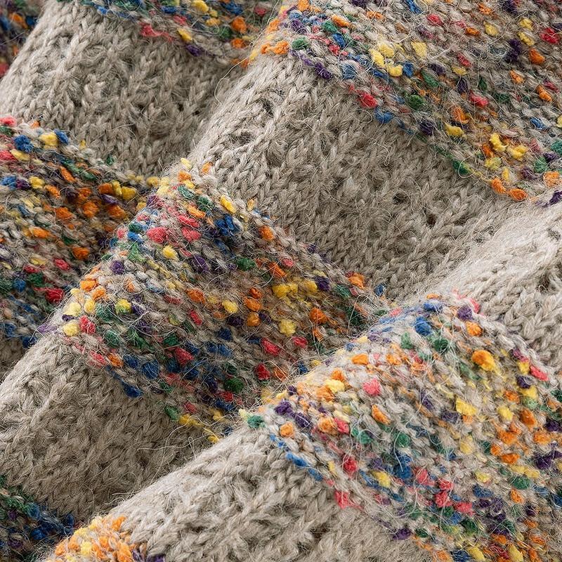 Женский полосатый свитер из смесовой шерсти с круглым вырезом и ажурной вязкой