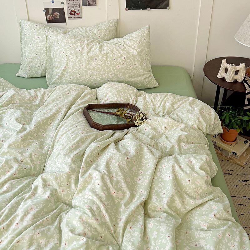 Комплект постельного белья из четырех предметов, приятный к коже, дышащий и удобный, в пасторальном стиле, простыня, пододеяльник, наволочки.