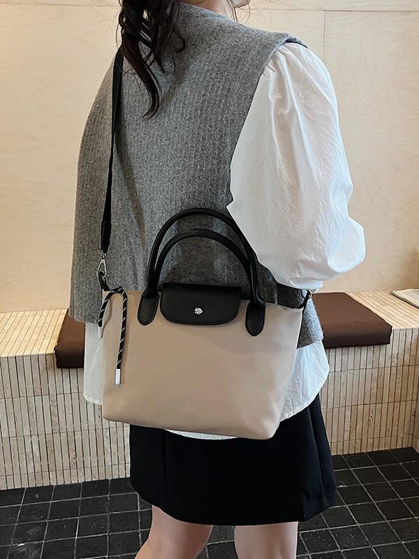 Минималистичная сумка-тоут из оксфордской ткани с цветными блоками: Универсальная, модная наплечная сумка с уникальной текстурой.