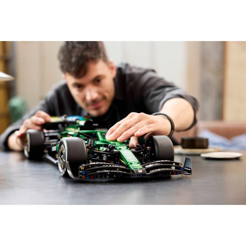 Lego Technic 42240 - Aston Martin Aramco Amr25 F1 Car