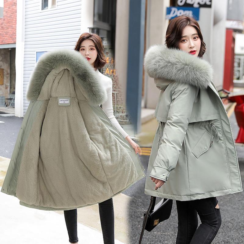 Pie Overcomes the New Medium and Long Temperament Padded Jacket, Small Winter Velvet Thickened Large Size Women's Padded Jacket.