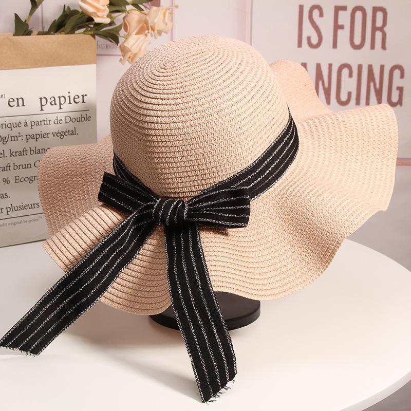 Fashionable Summer Women's Sun Protection Beach Hat with Large Brim and Straw Hat for Sun Protection and Breathable Beach Hat