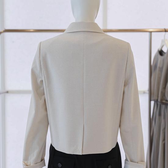 Single 3-Button Cropped Jacket (E252MSF126)
