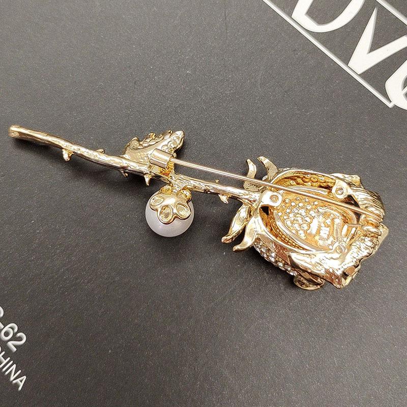 Elegant Rose Brooch with Diamonds & Pearls - Korean Style Suit Pin