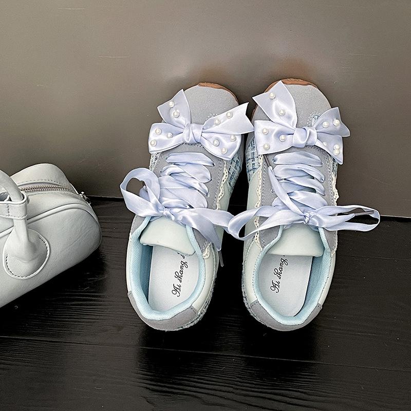 Супер красивые ретро-кроссовки с жемчужным бантом на плоской подошве, женские, новая весенняя универсальная повседневная спортивная обувь 2025 года